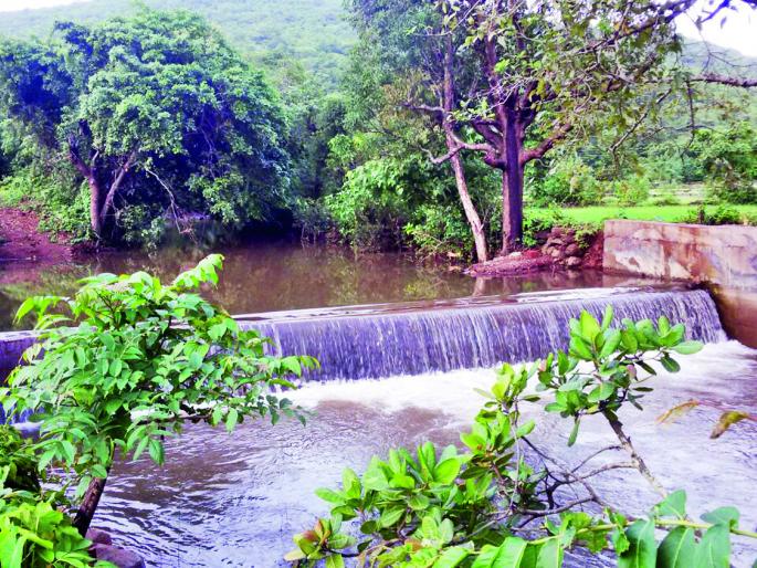 Announcement of the fourth plan of Jalakit Shivar scheme, completion of two steps, third phase works | जलयुक्त शिवार योजनेचा चौथा आराखडा जाहीर, दोन टप्पे पूर्ण, तिसऱ्या टप्प्याची कामे सुरु Announcement of the fourth plan of Jalakit Shivar scheme, completion of two steps, third phase works | जलयुक्त शिवार योजनेचा चौथा आराखडा जाहीर, दोन टप्पे पूर्ण, तिसऱ्या टप्प्याची कामे सुरु