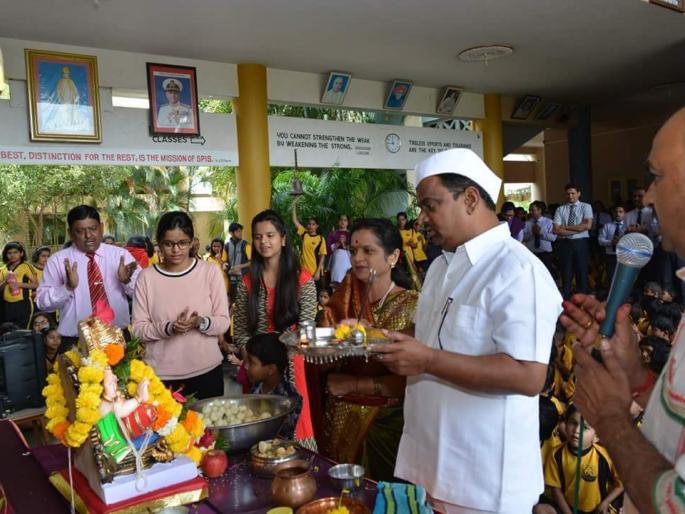 95 villages in Kalwan taluka, one village, one Ganapati | कळवण तालुक्यात ९५ गावात ‘एक गाव, एक गणपती’ 95 villages in Kalwan taluka, one village, one Ganapati | कळवण तालुक्यात ९५ गावात ‘एक गाव, एक गणपती’