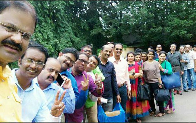 Bachchanwade Kolhapuri will appear today in Kaun Banega Crorepati | बच्चनवेडे कोल्हापुरी आज दिसणार कौन बनेगा करोडपतीमध्ये Bachchanwade Kolhapuri will appear today in Kaun Banega Crorepati | बच्चनवेडे कोल्हापुरी आज दिसणार कौन बनेगा करोडपतीमध्ये