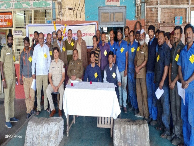 Road Safety Week in Manmad Agart | मनमाड आगारात रस्ता सुरक्षा सप्ताह Road Safety Week in Manmad Agart | मनमाड आगारात रस्ता सुरक्षा सप्ताह