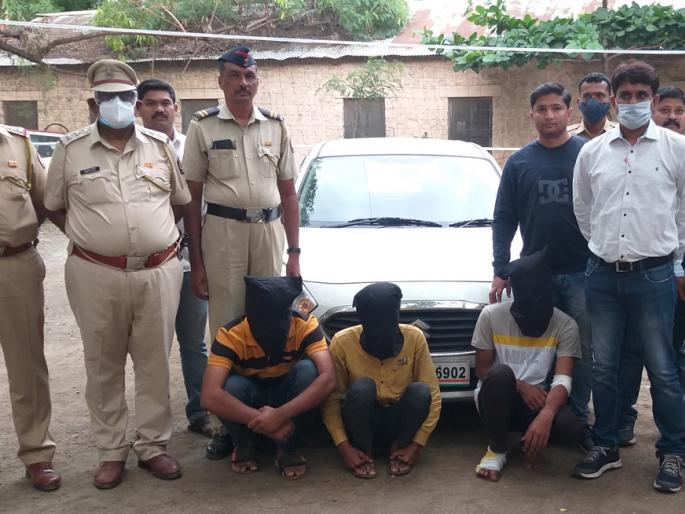 Three arrested for stealing car from Malegaon | मालेगावातून कार चोरणाऱ्या तिघांना कोठडी Three arrested for stealing car from Malegaon | मालेगावातून कार चोरणाऱ्या तिघांना कोठडी