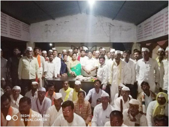 A meeting of artists meeting to organize the rally | मेळावा नियोजनार्थ कलावंतांची बैठक उत्साहात A meeting of artists meeting to organize the rally | मेळावा नियोजनार्थ कलावंतांची बैठक उत्साहात