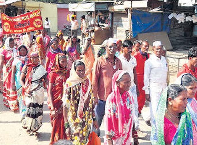 Kisan Sabha rally on the Chandwad provincial office | चांदवड प्रांत कार्यालयावर किसान सभेचा मोर्चा Kisan Sabha rally on the Chandwad provincial office | चांदवड प्रांत कार्यालयावर किसान सभेचा मोर्चा