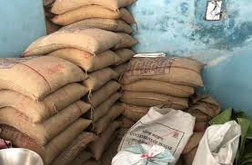 73,000 quintals of grain will be distributed | ७३ हजार क्विंटल धान्य होणार वितरीत 73,000 quintals of grain will be distributed | ७३ हजार क्विंटल धान्य होणार वितरीत