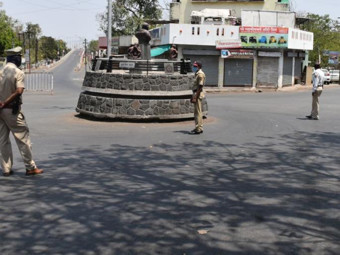 Shocked due to complete communication | संपुर्ण संचारबंदीमुळे शुकशुकाट