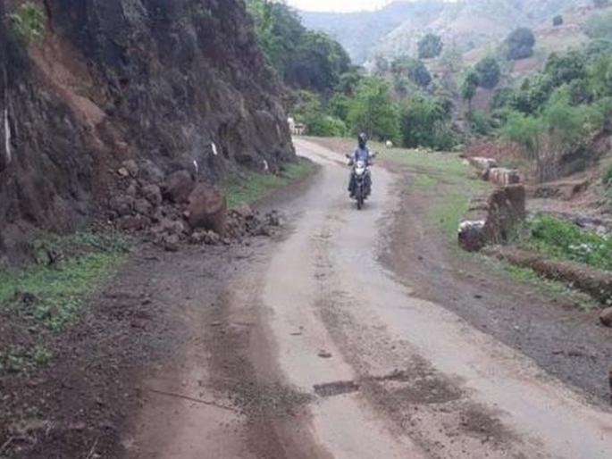 Bus to run from Devgoi Ghat from today | देवगोई घाटात आजपासून धावणार बस Bus to run from Devgoi Ghat from today | देवगोई घाटात आजपासून धावणार बस