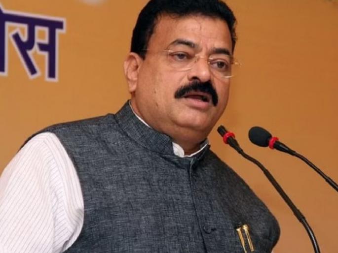 Two people are taking over the country from dictatorship, former minister Bhaskar Jadhav criticizes | देशांमध्ये दोघेजण हुकूमशाहीतून देश हातात घेत आहेत, माजी मंत्री भास्कर जाधव यांची टीका Two people are taking over the country from dictatorship, former minister Bhaskar Jadhav criticizes | देशांमध्ये दोघेजण हुकूमशाहीतून देश हातात घेत आहेत, माजी मंत्री भास्कर जाधव यांची टीका