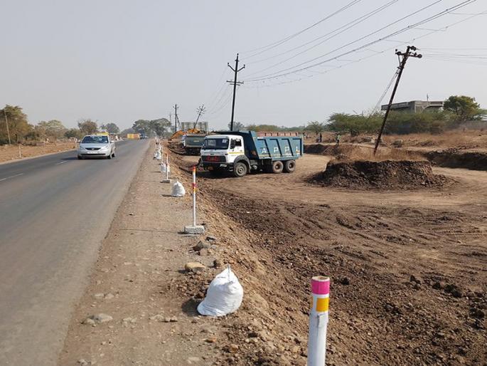 Hurdle race | रस्त्यांच्या कामामुळे अडथळयांची शर्यत Hurdle race | रस्त्यांच्या कामामुळे अडथळयांची शर्यत