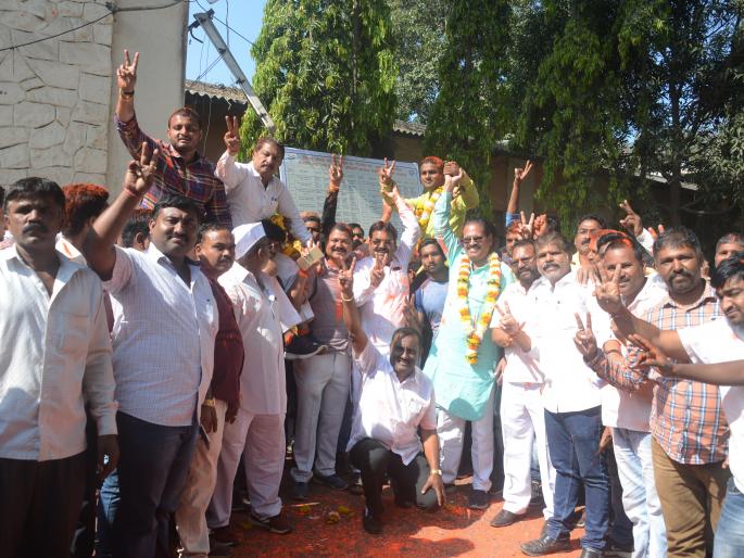 Shiv Sena's Charoskar won from Govardhan group | गोवर्धन गटातून शिवसेनेचे चारोस्कर विजयी Shiv Sena's Charoskar won from Govardhan group | गोवर्धन गटातून शिवसेनेचे चारोस्कर विजयी