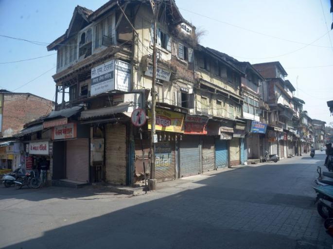 Nashik: Municipal Corporation raises awareness about corona prevention measures in Nashik | नाशकात अत्यावश्यक सेवा वगळता बाजारपेठत कडकडीत बंद ; रस्त्यांवर शुकशुकाट Nashik: Municipal Corporation raises awareness about corona prevention measures in Nashik | नाशकात अत्यावश्यक सेवा वगळता बाजारपेठत कडकडीत बंद ; रस्त्यांवर शुकशुकाट