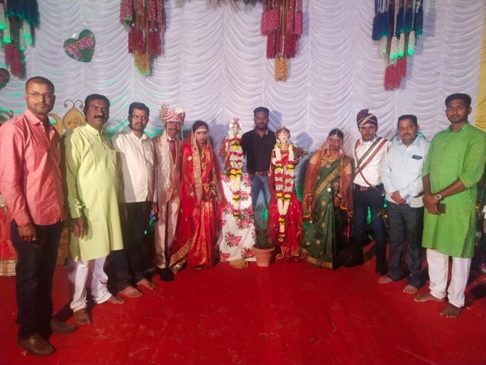 Tulsi wedding ceremony with silk tied ... | तुलसी विवाह सोहळ्यात बांधल्या रेशीमगाठी... Tulsi wedding ceremony with silk tied ... | तुलसी विवाह सोहळ्यात बांधल्या रेशीमगाठी...