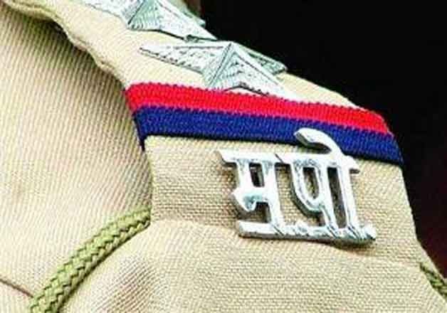 Police beat up at a check post in Kopargaon taluka, case registered, accused arrested | कोपरगाव तालुक्यात चेकपोस्टवर पोलिसास मारहाण, गुन्हा दाखल, आरोपी अटक 