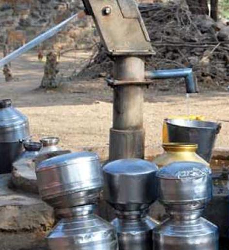 Parbhani: 13 villages get permanent water supply | परभणी :१३ गावांना कायमस्वरुपी मिळणार पाणीपुरवठा Parbhani: 13 villages get permanent water supply | परभणी :१३ गावांना कायमस्वरुपी मिळणार पाणीपुरवठा