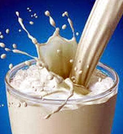 Sales of 3 liters of milk in Parbhani | परभणीत ५० हजार लिटर दुधाची विक्री Sales of 3 liters of milk in Parbhani | परभणीत ५० हजार लिटर दुधाची विक्री
