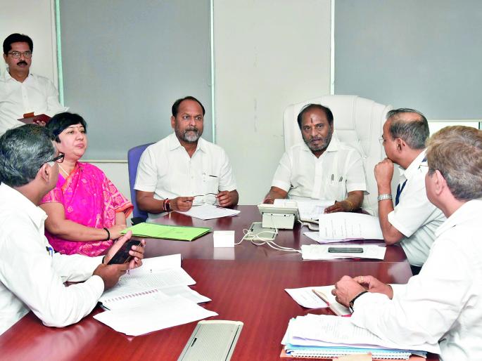 The meeting will be held soon in the Ratnagiri district | रत्नागिरी जिल्ह्यातील एलईडी मच्छीमारीबाबत लवकरच बैठक The meeting will be held soon in the Ratnagiri district | रत्नागिरी जिल्ह्यातील एलईडी मच्छीमारीबाबत लवकरच बैठक