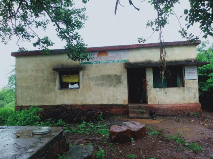 Despite having a gym at Jamthi, it is useless | जामठी येथे व्यायामशाळा असूनही ठरतेय निरर्थक Despite having a gym at Jamthi, it is useless | जामठी येथे व्यायामशाळा असूनही ठरतेय निरर्थक