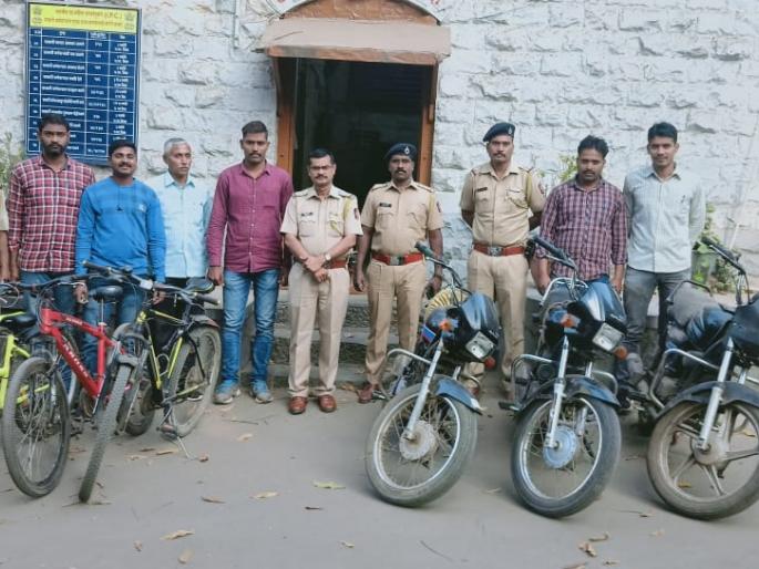 Three stolen five Ranger bicycles seized | चोरीच्या तीन दुचाकी पाच रेंजर सायकल जप्त Three stolen five Ranger bicycles seized | चोरीच्या तीन दुचाकी पाच रेंजर सायकल जप्त