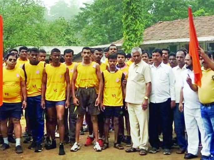 A run for the school with health, spontaneous response from competitors | आरोग्यासह शाळेसाठी एक धाव, स्पर्धकांचा उत्स्फूर्त प्रतिसाद A run for the school with health, spontaneous response from competitors | आरोग्यासह शाळेसाठी एक धाव, स्पर्धकांचा उत्स्फूर्त प्रतिसाद