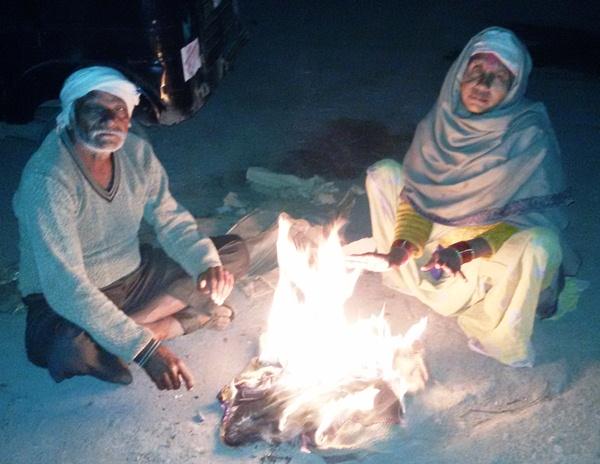 The mercury settled at 10.6 degree Celsius | थंडीचा पारा १०.६ अंश सेल्सिअस The mercury settled at 10.6 degree Celsius | थंडीचा पारा १०.६ अंश सेल्सिअस