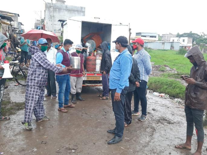 Sangli again towards flood, Krishna river out of character | सांगली पुन्हा पुराच्या दिशेने, कृष्णा नदी पात्राबाहेर Sangli again towards flood, Krishna river out of character | सांगली पुन्हा पुराच्या दिशेने, कृष्णा नदी पात्राबाहेर