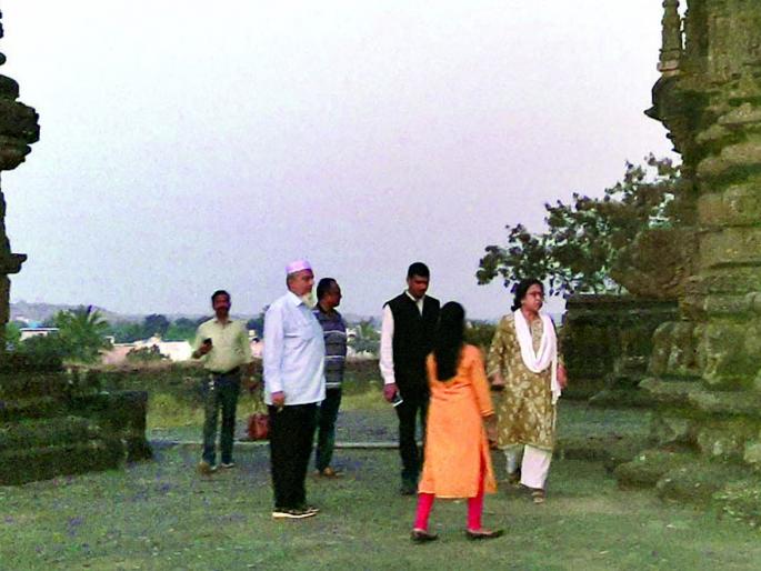 The archaic department will try to preserve it | पुरातन ठेवा संवर्धनासाठी पुरातन विभाग प्रयत्न करणार The archaic department will try to preserve it | पुरातन ठेवा संवर्धनासाठी पुरातन विभाग प्रयत्न करणार