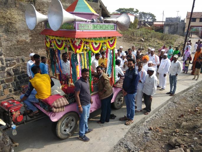 From Khamkheda, trace the foot of Trimbakeshwari | खामखेडा येथून त्र्यंबकेश्वरी पायी दिंडी From Khamkheda, trace the foot of Trimbakeshwari | खामखेडा येथून त्र्यंबकेश्वरी पायी दिंडी