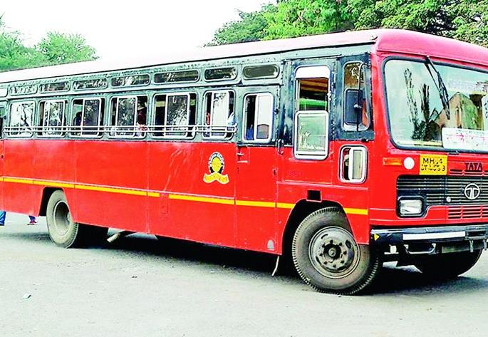 Freight hits ST's revenue! | एसटीच्या उत्पन्नाला मालवाहतुकीचा दे धक्का! Freight hits ST's revenue! | एसटीच्या उत्पन्नाला मालवाहतुकीचा दे धक्का!