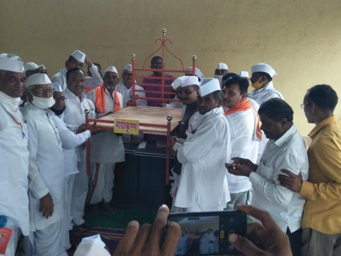 Warkari Mahamandal Executive Committee felicitated | वारकरी महामंडळाच्या कार्यकारिणीचा सत्कार Warkari Mahamandal Executive Committee felicitated | वारकरी महामंडळाच्या कार्यकारिणीचा सत्कार