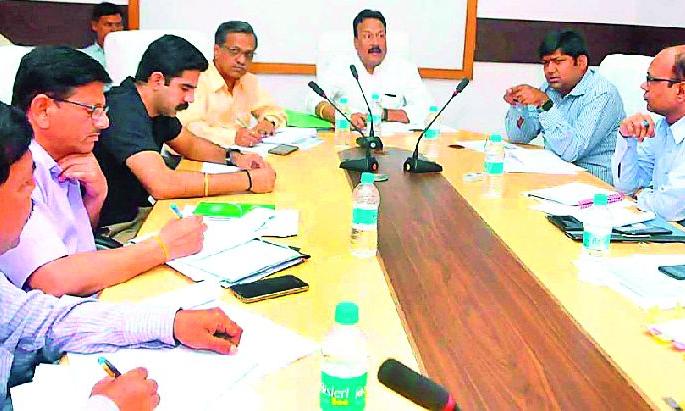 Starting of 24 hours for MIDC's point tanker | एमआयडीसीतील पॉर्इंट टँकरसाठी २४ तास सुरू Starting of 24 hours for MIDC's point tanker | एमआयडीसीतील पॉर्इंट टँकरसाठी २४ तास सुरू