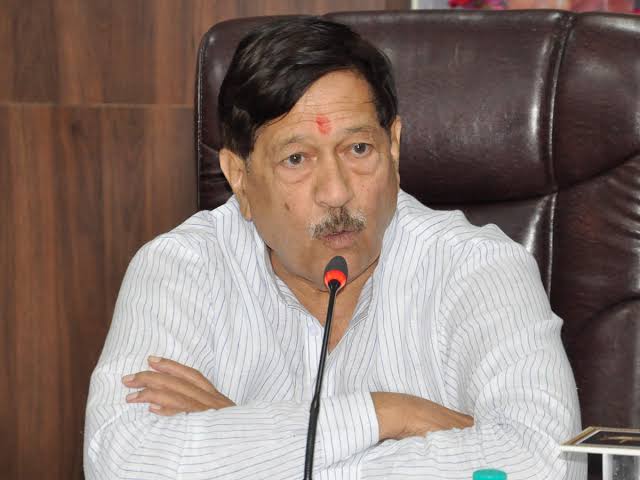 Taking care of health should not be a problem for survival; BJP opposes some restrictions of administration in Pune | आरोग्याची काळजी घेताना जगण्याची अडचण होऊ नये; पुण्यात प्रशासनाच्या काही निर्बंधांना भाजपचा विरोध Taking care of health should not be a problem for survival; BJP opposes some restrictions of administration in Pune | आरोग्याची काळजी घेताना जगण्याची अडचण होऊ नये; पुण्यात प्रशासनाच्या काही निर्बंधांना भाजपचा विरोध