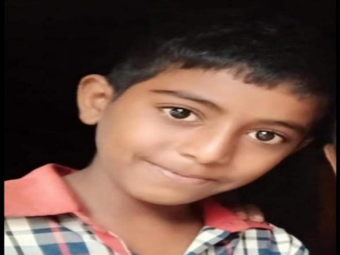 A 14-year-old boy who went to fetch an ox was electrocuted and died on the spot | बैल आणण्यासाठी गेलेल्या १४ वर्षीय मुलाचा अंगावर वीज पडून जागीच मृत्यू; वडगाव-मावळमधील घटना A 14-year-old boy who went to fetch an ox was electrocuted and died on the spot | बैल आणण्यासाठी गेलेल्या १४ वर्षीय मुलाचा अंगावर वीज पडून जागीच मृत्यू; वडगाव-मावळमधील घटना