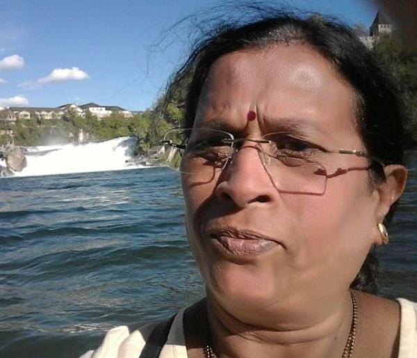 Arundhati Pantawane, international badminton player lost her mother | आंतरराष्ट्रीय बॅडमिंटनपटू अरुंधती पानतावणे यांना मातृशोक