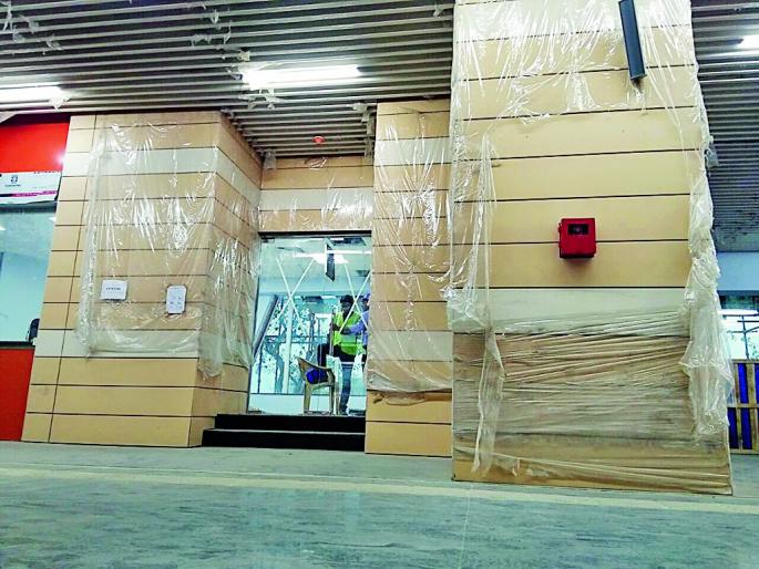 Tiles that balance the temperature at the Nagpur metro station | नागपूर मेट्रो स्टेशनवर तापमानाचा समतोल साधणाऱ्या टाईल्स