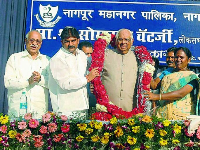 'Somnathda' sensitive about Farmers suicides | शेतकरी आत्महत्यांबाबत संवेदनशील होते ‘सोमनाथदा’ 'Somnathda' sensitive about Farmers suicides | शेतकरी आत्महत्यांबाबत संवेदनशील होते ‘सोमनाथदा’