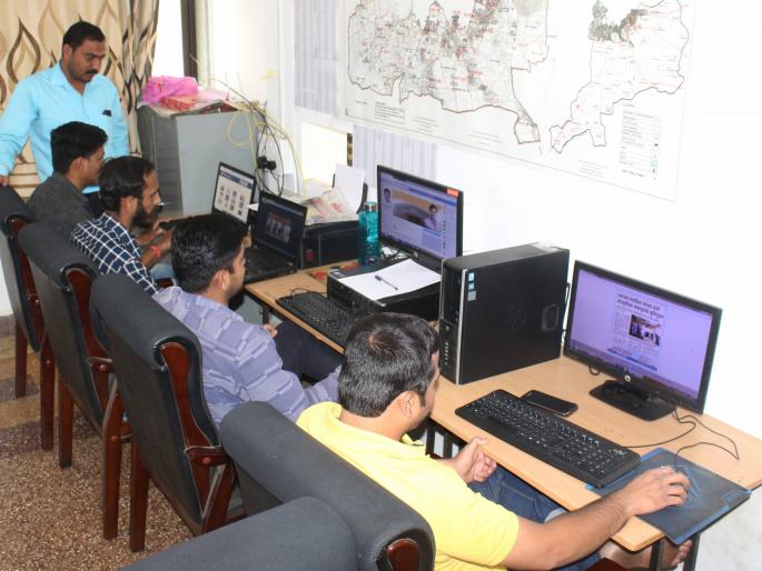Online campaign for Kolhapur Lok Sabha constituency | कोल्हापूर लोकसभा मतदारसंघात प्रचाराची आॅनलाईन धुळवड Online campaign for Kolhapur Lok Sabha constituency | कोल्हापूर लोकसभा मतदारसंघात प्रचाराची आॅनलाईन धुळवड