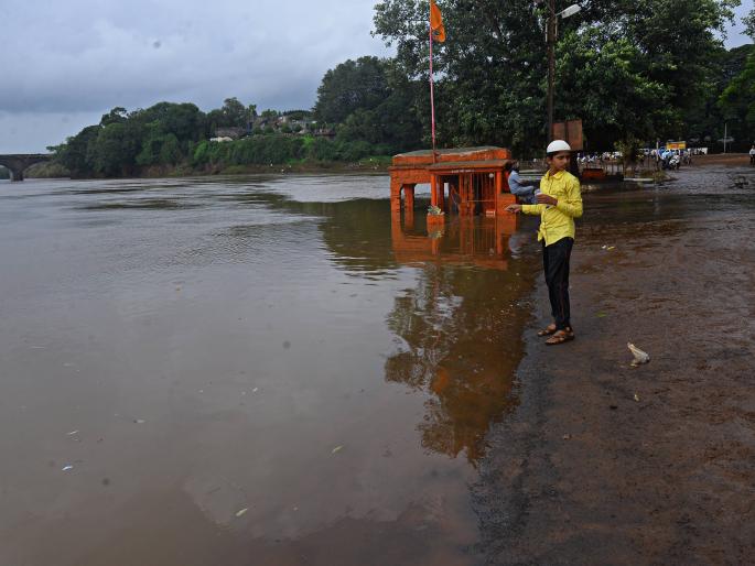 More than 55 percent water stock in nine reservoirs, 'milkganga' filled 38 percent | नऊ धरणांत ५५ टक्क्यांपेक्षा अधिक पाणीसाठा, ‘दूधगंगा’ ३८ टक्के भरले More than 55 percent water stock in nine reservoirs, 'milkganga' filled 38 percent | नऊ धरणांत ५५ टक्क्यांपेक्षा अधिक पाणीसाठा, ‘दूधगंगा’ ३८ टक्के भरले
