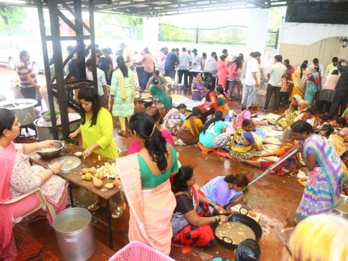 School has become a shelter for flood victims, shelter in the city | शाळाच झाल्या पूरग्रस्तांसाठी आश्रयस्थान, महापुरात दिला निवारा School has become a shelter for flood victims, shelter in the city | शाळाच झाल्या पूरग्रस्तांसाठी आश्रयस्थान, महापुरात दिला निवारा