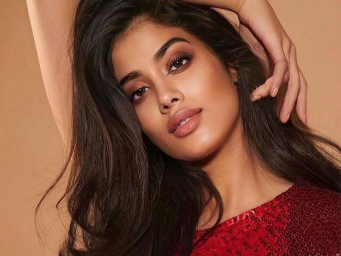 "Will you kiss me?", Janhvi Kapoor replied to the fan's question | 'मला किस करशील का?', चाहत्याच्या प्रश्नावर जान्हवी कपूरने दिले भन्नाट उत्तर "Will you kiss me?", Janhvi Kapoor replied to the fan's question | 'मला किस करशील का?', चाहत्याच्या प्रश्नावर जान्हवी कपूरने दिले भन्नाट उत्तर