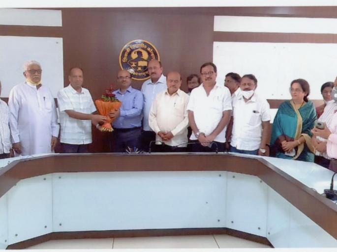 Full cooperation to the Vice Chancellor regarding the development of Shivaji University | शिवाजी विद्यापीठाच्या विकासाबाबत कुलगुरूंना पूर्ण सहकार्य Full cooperation to the Vice Chancellor regarding the development of Shivaji University | शिवाजी विद्यापीठाच्या विकासाबाबत कुलगुरूंना पूर्ण सहकार्य