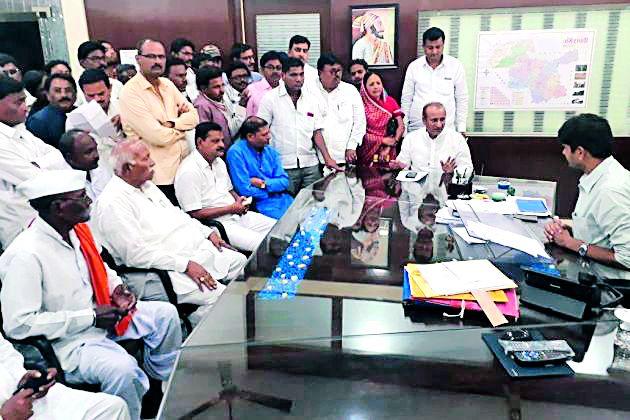 Take action against those who stop government procurement | शासकीय धान्य खरेदी बंद ठेवणाऱ्यांवर कारवाई करा Take action against those who stop government procurement | शासकीय धान्य खरेदी बंद ठेवणाऱ्यांवर कारवाई करा