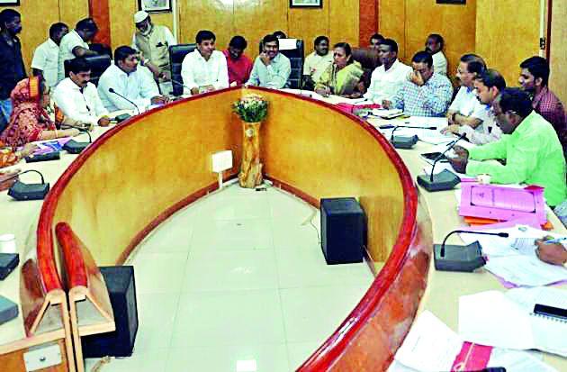 13 crore sanitation contract 30 crore? | १३ कोटींचे स्वच्छता कंत्राट ३० कोटींत कसे? 13 crore sanitation contract 30 crore? | १३ कोटींचे स्वच्छता कंत्राट ३० कोटींत कसे?