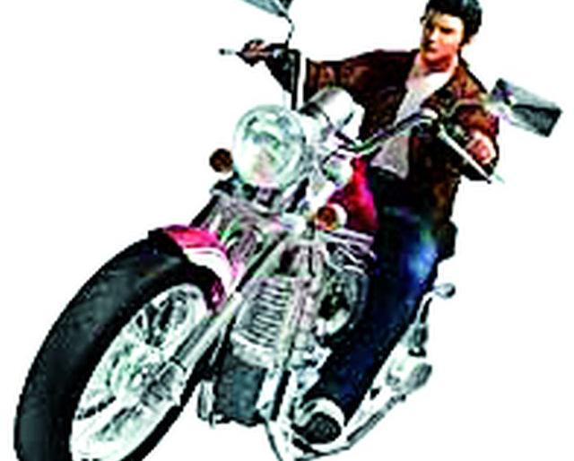 Stunt raiding caused a bicycling mike-lake | स्टंट रायडिंगमुळे दुचाकीवरील माय-लेक कोसळले