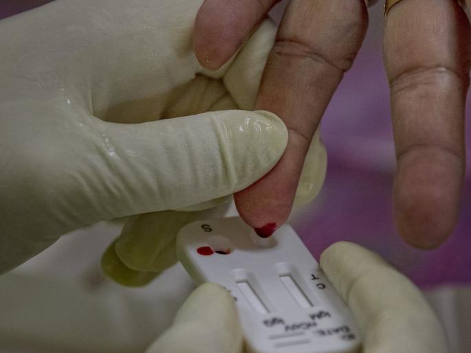 Antigen kit for Nashik residents 'Lakhachi Baat'! | नाशिककरांसाठी अॅँटिजेन किटची ‘लाखाची बात’ ! Antigen kit for Nashik residents 'Lakhachi Baat'! | नाशिककरांसाठी अॅँटिजेन किटची ‘लाखाची बात’ !