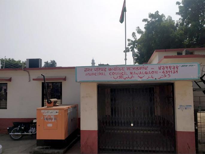 Roads, Gutari blasts open in 'Malida' probe | रस्ते, गटारीचा लाटलेला दीड कोटींचा ‘मलिदा’ चौकशीत उघड Roads, Gutari blasts open in 'Malida' probe | रस्ते, गटारीचा लाटलेला दीड कोटींचा ‘मलिदा’ चौकशीत उघड