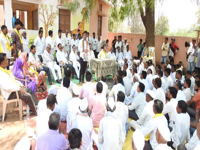 No talks on local question: Sangram Jagtap | स्थानिक प्रश्नावर काहीच बोलत नाहीत : संग्राम जगताप No talks on local question: Sangram Jagtap | स्थानिक प्रश्नावर काहीच बोलत नाहीत : संग्राम जगताप