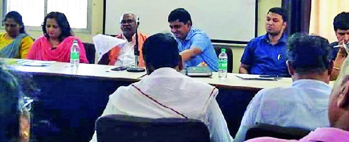 Arrange rides with tree plantation | वृक्ष लागवडीसह संगोपणाचे नियोजन करा Arrange rides with tree plantation | वृक्ष लागवडीसह संगोपणाचे नियोजन करा