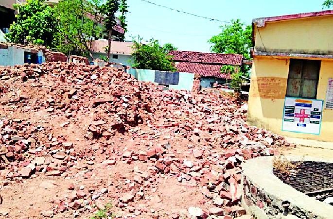 Sale of a historical place without auction | लिलाव न होता ऐतिहासिक वास्तूची विक्री