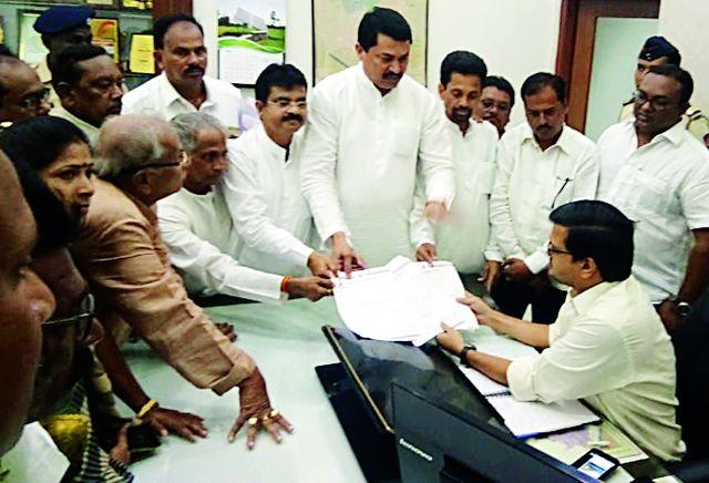 Apply the recommendations of Swaminathan Commission | स्वामीनाथन आयोगाच्या शिफारशी लागू करा Apply the recommendations of Swaminathan Commission | स्वामीनाथन आयोगाच्या शिफारशी लागू करा