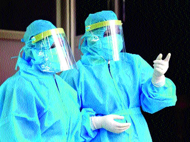 In Nashik, the coronation of the people's representatives | नाशिकमध्ये कोरोनाचा लोकप्रतिनिधींना विळखा In Nashik, the coronation of the people's representatives | नाशिकमध्ये कोरोनाचा लोकप्रतिनिधींना विळखा