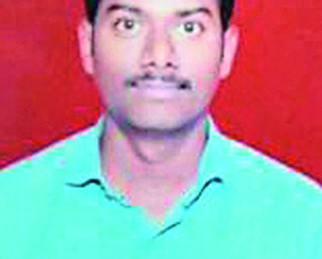 Sales Tax Officer | शेतकऱ्याचा मुलगा झाला विक्रीकर अधिकारी